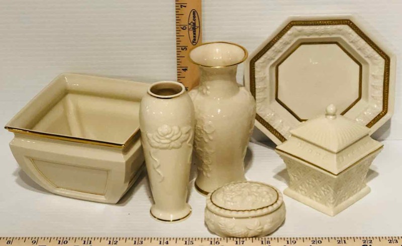 lot 105 image: (6) Lenox Vase, Dresser Jars, Plate (LR)