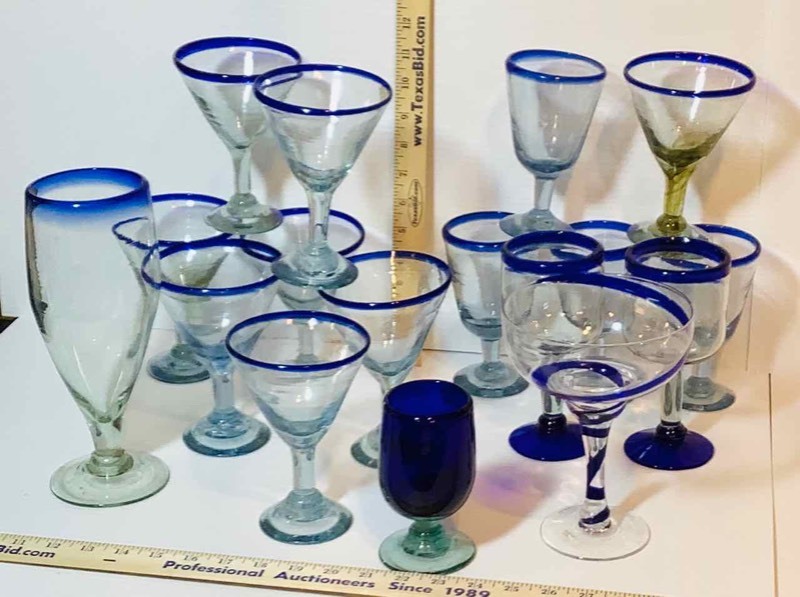 lot 121 image: Blue Edged Mexico Glassware (LR)