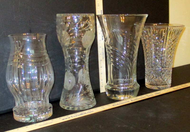 lot 128 image: (4) GlassCrystal Elegant Vases (B2)