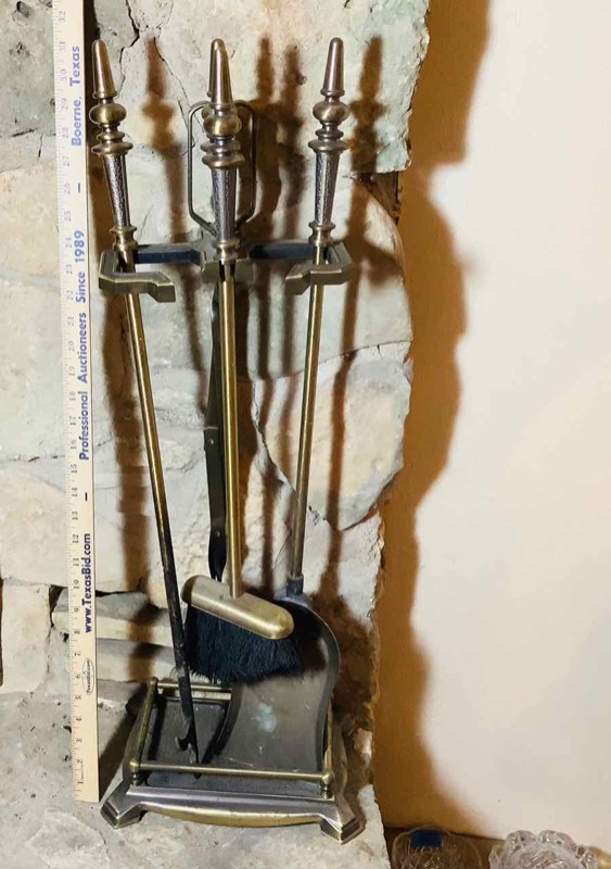 lot 154 image: Brass Fireplace Tool Set (LR)