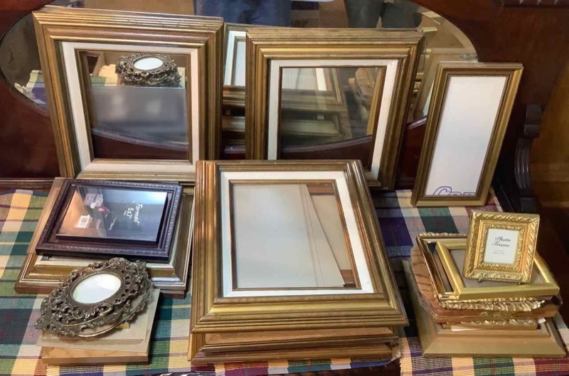 lot 161 image: Photo Frame Assortment (LR)