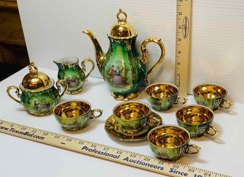 lot 166 image: Rieber Bavaria Green & Gold CoffeeTea Set (LR)