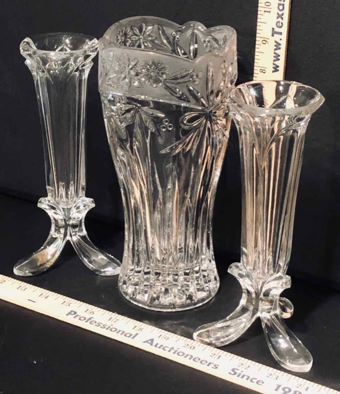 lot 168 image: (3) GlassCrystal Vases (LR)