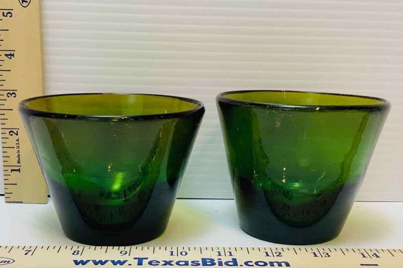 lot 179 image: (2) Mid-Century Green Art Glass Low Ball Glasses (LR)