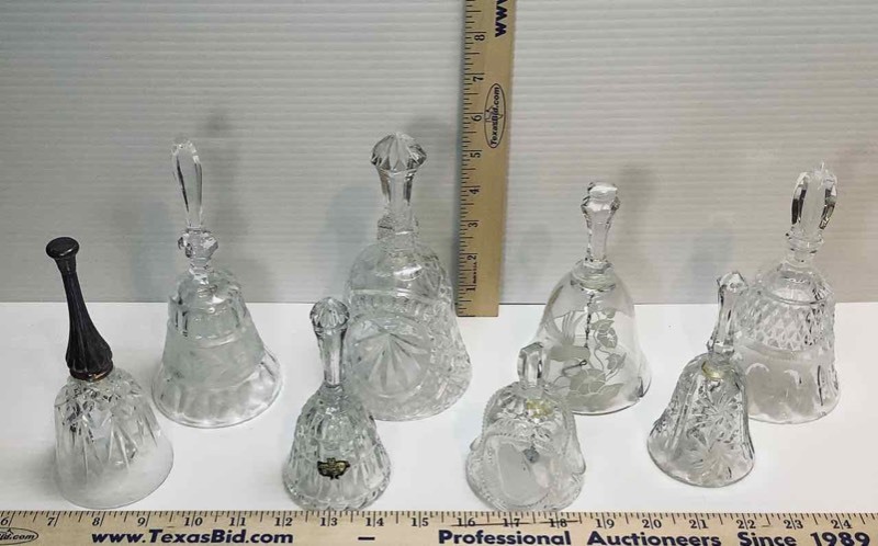 lot 189 image: (8) GlassCrystal Handbells (LR)