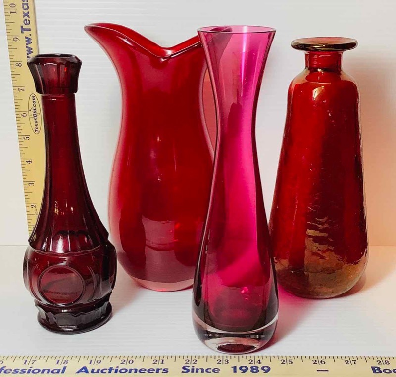 lot 210 image: (4) Red Glass Vases (DR)