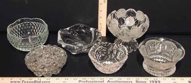 lot 220 image: (6) GlassCrystal Nut Bowls (LR)