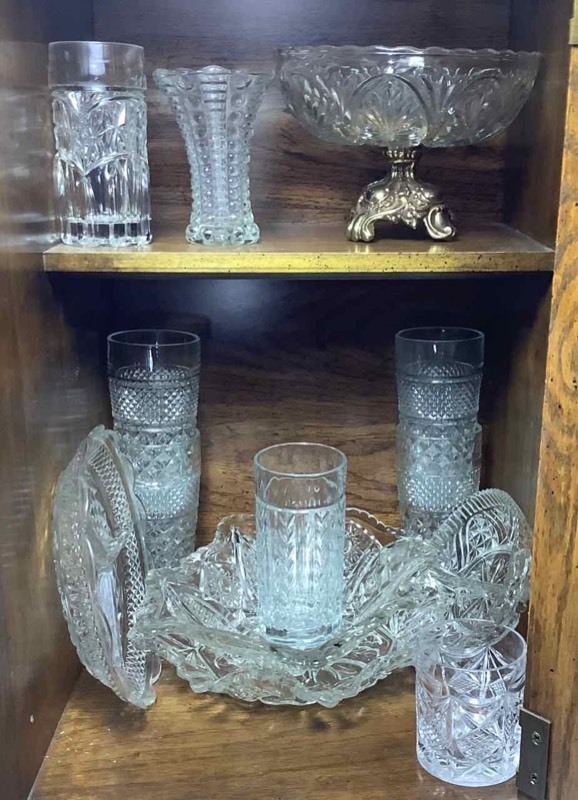 lot 234 image: GlassCrystal Console Bowl, Bowls, Vases, Table Decor (DR)
