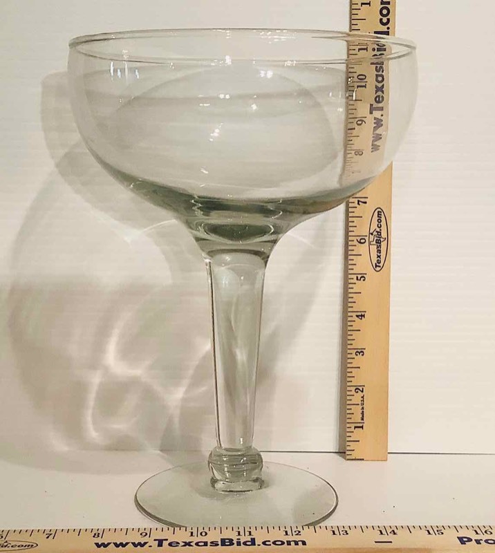 lot 235 image: Extra Large Margarita Glass (LR)