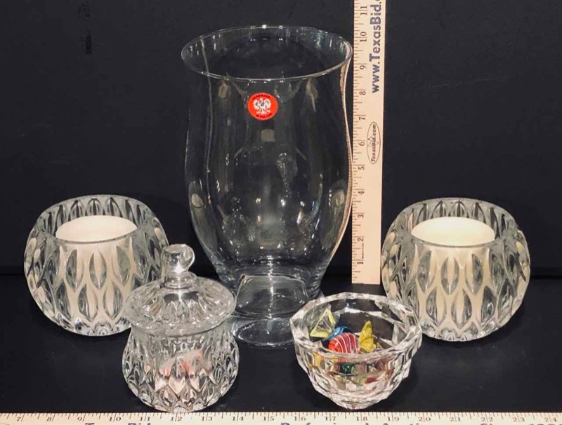 lot 244 image: (5) GlassCrystal Candle Holders, Vase, Lidded Jar, Colorful Candies (B2)