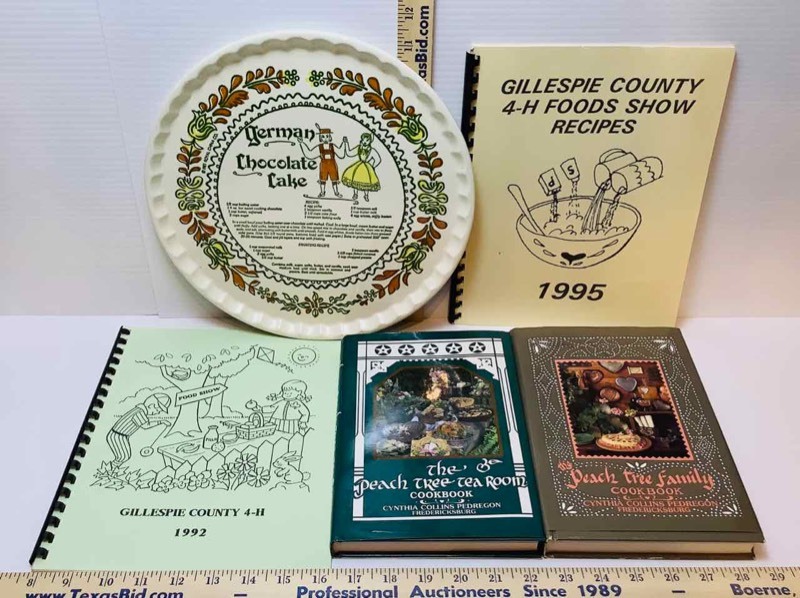 lot 258 image: Fredericksburg Cookbooks and German Cake Plate (DR)