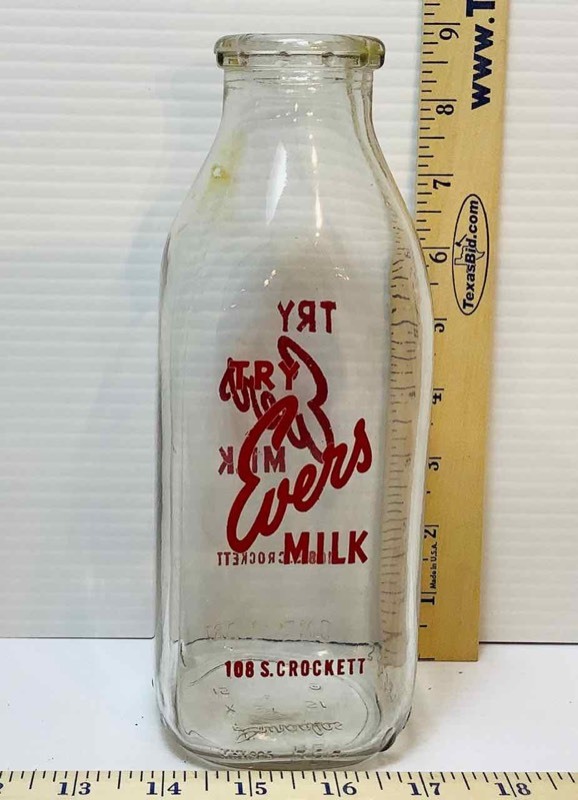 lot 261 image: Evers One Quart Glass Milk Jar, 108 s. Crockett (DR)
