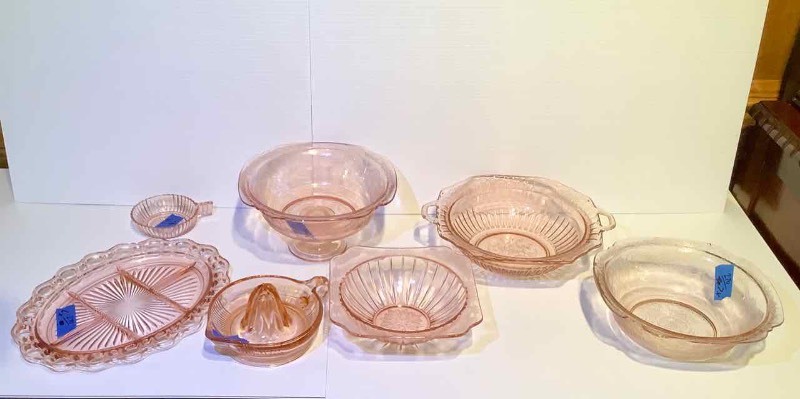 lot 270 image: (7) Pink Glass Table  Juicer, Bowls, Divided Relish Dish (DR)