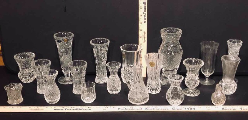 lot 274 image: (19) Small GlassCrystal Vases, Toothpick Holders (B2)