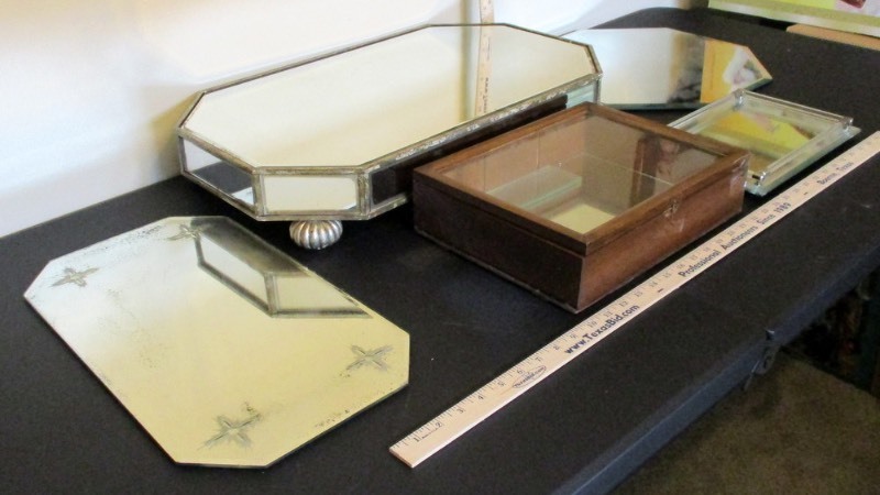 lot 283 image: (5) Mirrored Dresser Trays (B2)