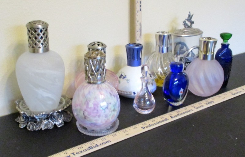 lot 290 image: Asst. Decorative Fragrance LampsLampe Berger (B2)