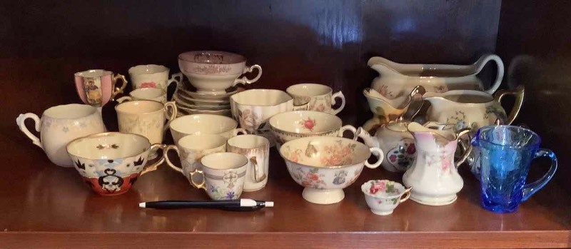 lot 307 image: Cups & Saucers, Creamers & Sugars (DR)