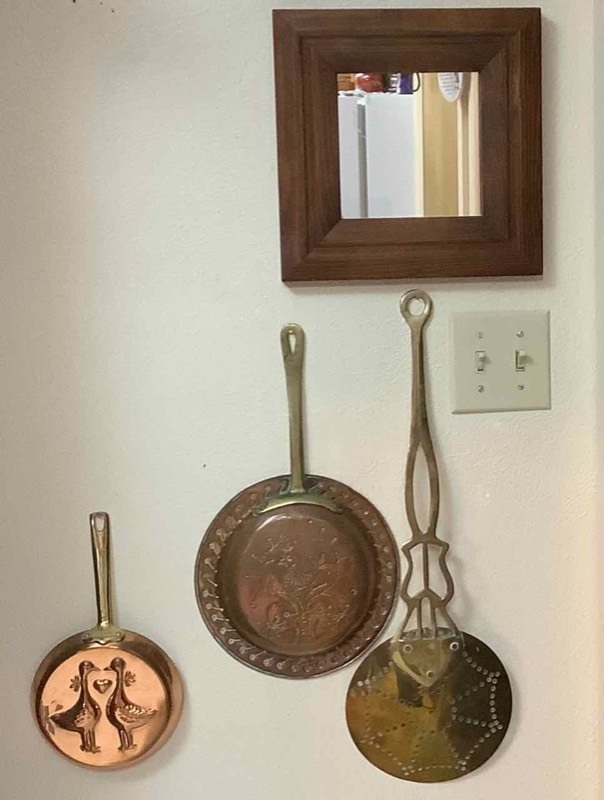 lot 320 image: Copper Pans and Wood Framed Mirror (K)