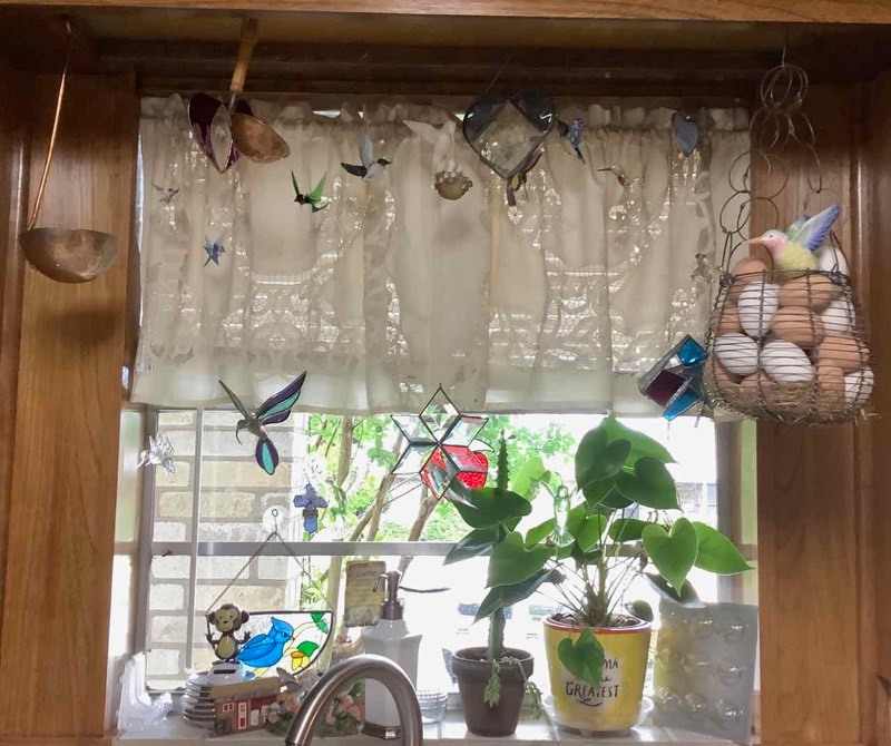 lot 349 image: Window CharmsGems, Egg Basket, Little Plant (K)