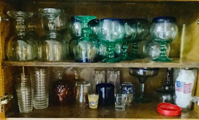 lot 355 image: Barware Assortment (K)