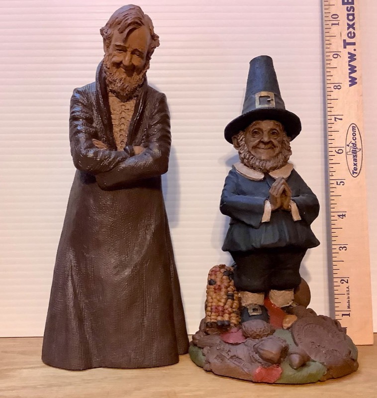 lot 379 image: Figurines Praying Pilgrim Plymouth 1991 and Joseph (ST)