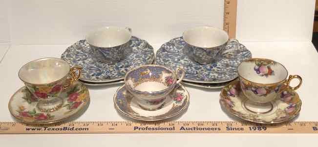 lot 398 image: Cups & Saucers (LR)