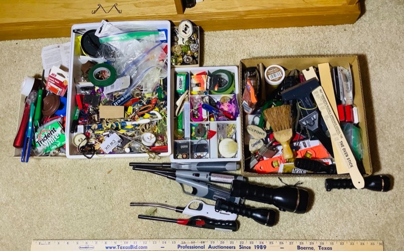 lot 409 image: Hardware Assortment (ST)