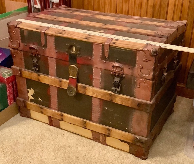 lot 434 image: Antique Steamer Trunk (ST)