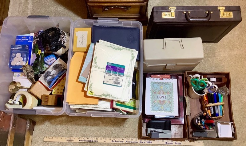 lot 435 image: Office Supplies Assortment (ST)