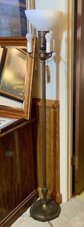lot 442 image: Antique Floor Lamp (ST)