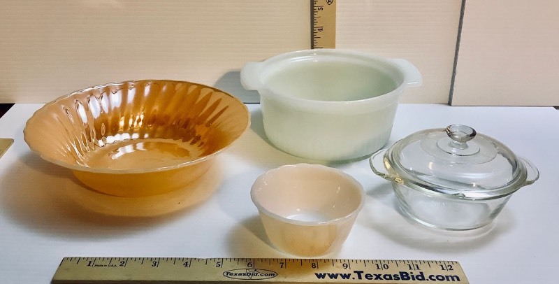 lot 455 image: (4) Fire King Bowl, Casseroles, Ramekin (ST)