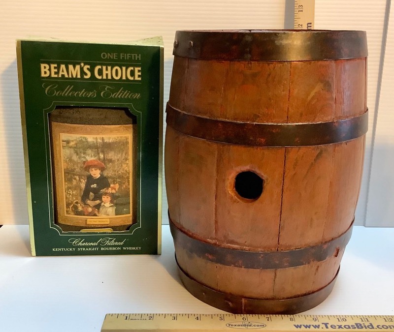 lot 459 image: Small Wood Keg and Jim Beam Decanter (ST)