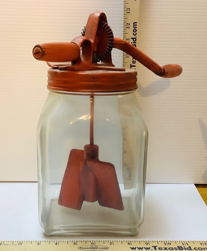 lot 460 image: Antique 4-Quart Butter Churn (ST)