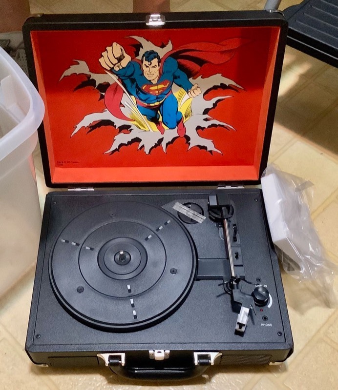 lot 491 image: Superman Record Player with 45rpm Records (LA)