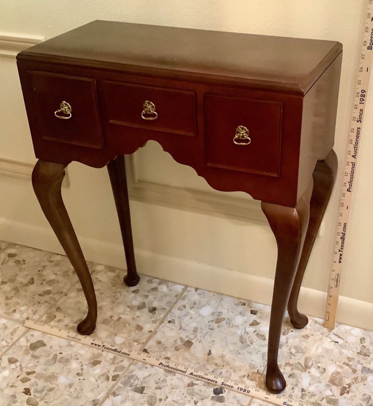 lot 502 image: Hall Table (H)