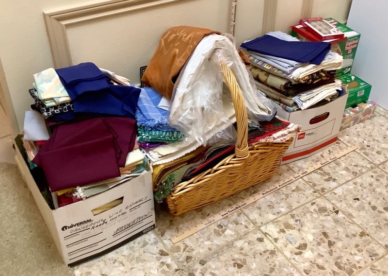 lot 507 image: Placemats and Table Linen (H)