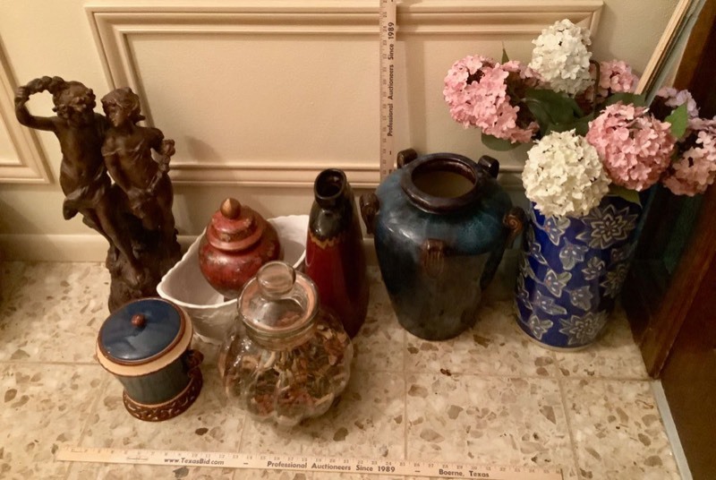 lot 509 image: Vases, Jars, Statue, Etc. (H)