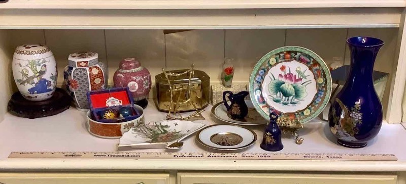 lot 543 image: Asst. Home Decor on Shelf Ginger Jars, Plates, Brass Box, Etc. (B1)