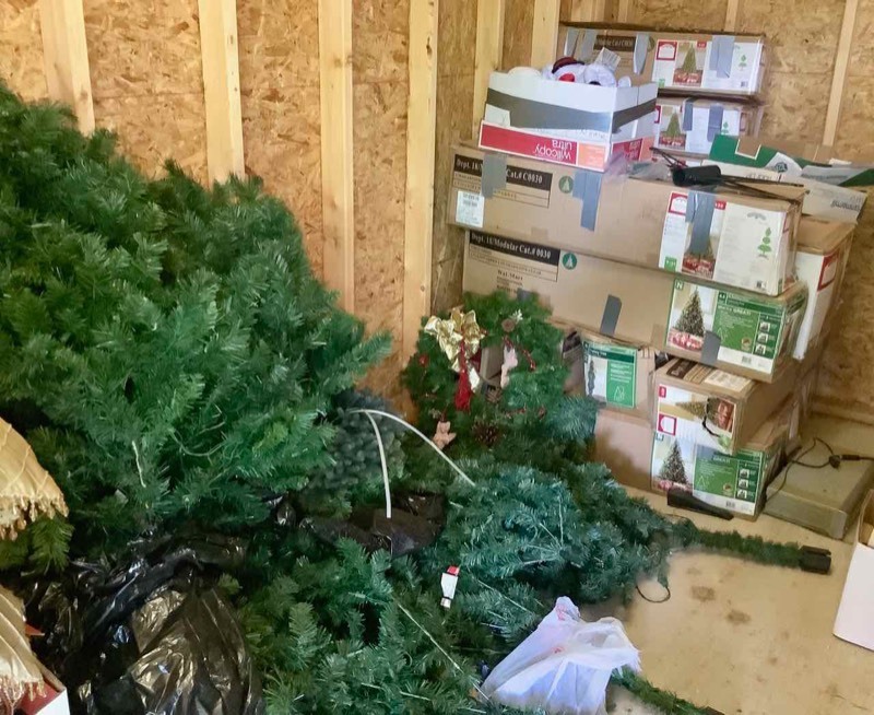 lot 553 image: Christmas Tree Assortment (SH)