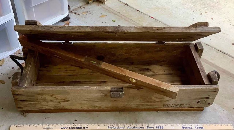 lot 563 image: Wood Ammo Box and Level (G)