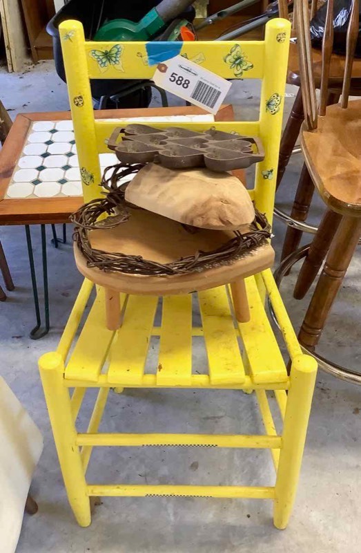 lot 588 image: Cast Iron Hearts Pan, Bowl, Stool and Yellow Chair (G)