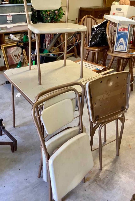 lot 590 image: Cosco Folding Card Table and 4 Chairs (G)