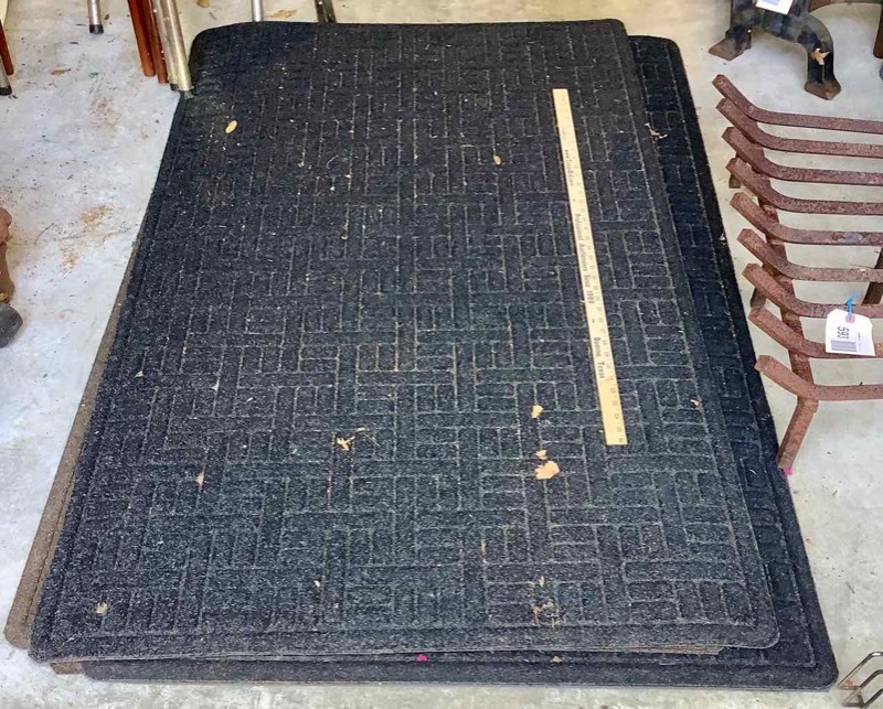 lot 596 image: 4 Garage Mats - 5ft x 3ft (G)