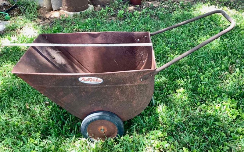 lot 612 image: Rusted Old Garden Cart (BY)