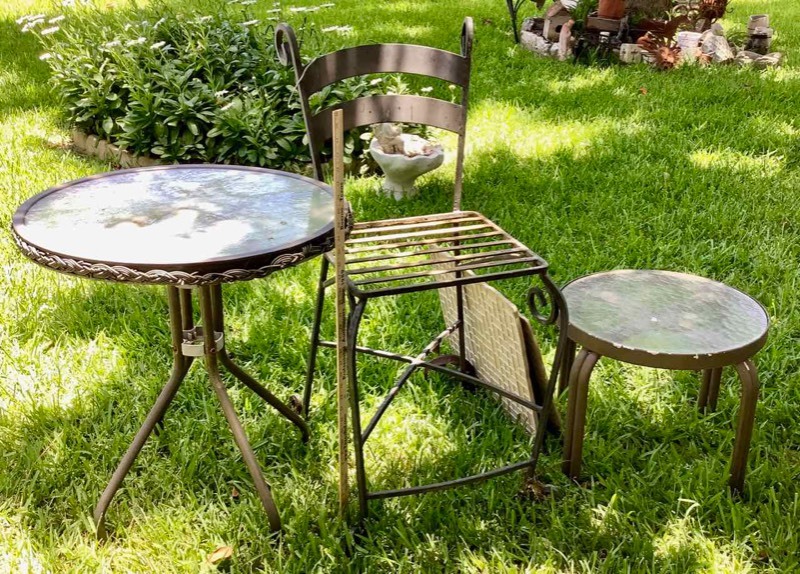 lot 616 image: Iron Bar Stool and Small Side Tables (BY)