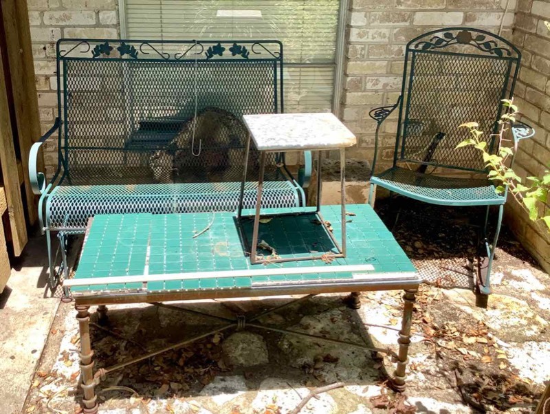 lot 623 image: Patio Table, Glider and Rocker (BY)