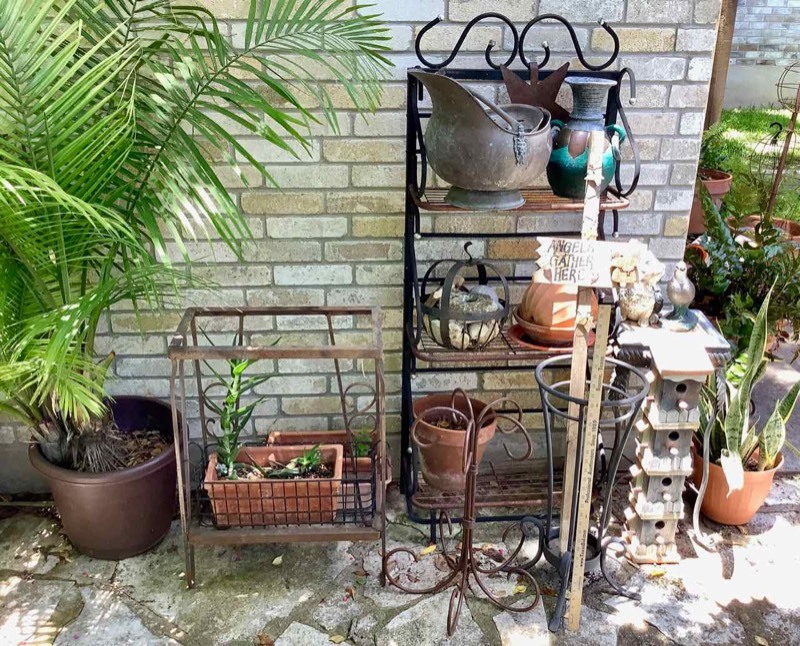 lot 625 image: Plant Stands with Planter Assortment (BY)