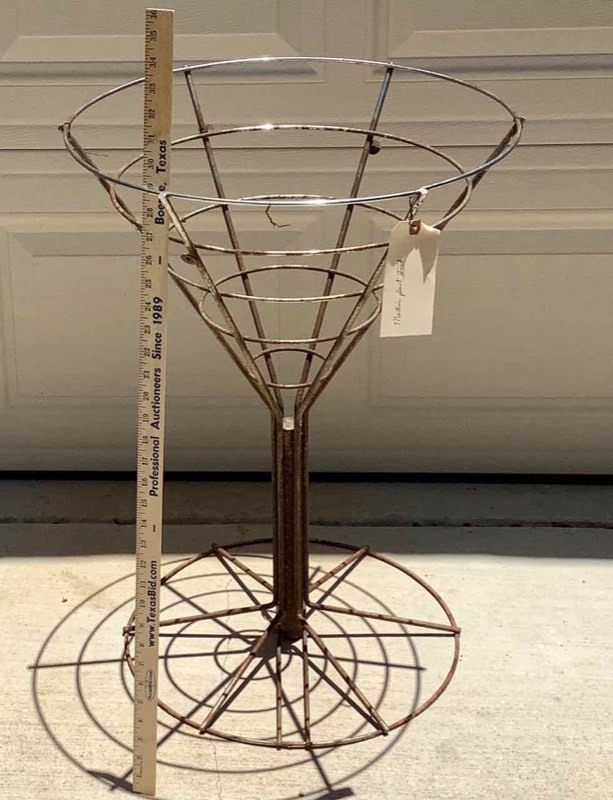 lot 637 image: Martini Plant Stand (BY)