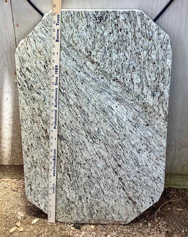 lot 638 image: Granite Slab (BY)