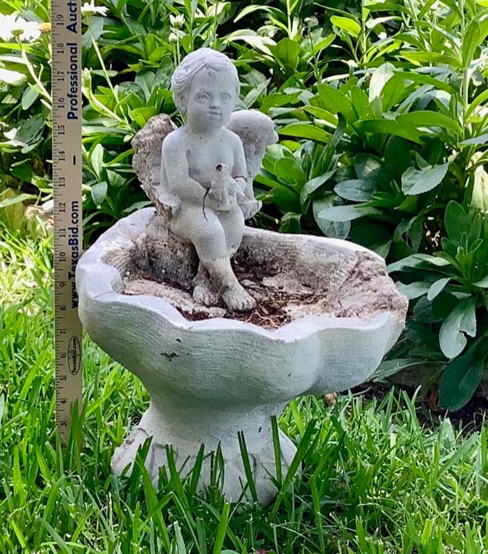 lot 639 image: Small Angel Birdbath (BY)